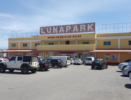 Luna Park Maxi Market